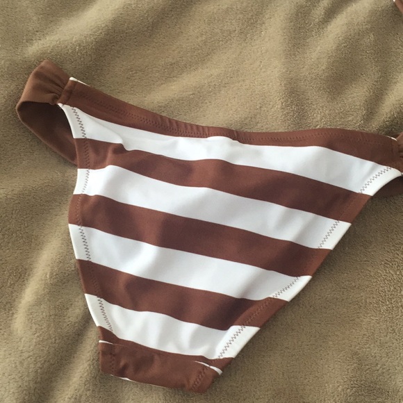 Victoria’s Secret brown and white bikini - Picture 3 of 3